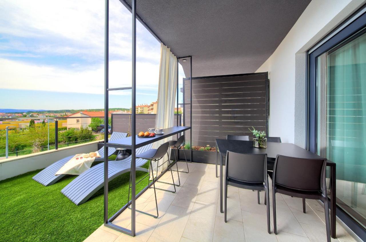 Apartment Diamar With Seaview Крк Екстер'єр фото